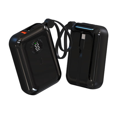 Un bon prix. Banque d'alimentation universelle ABS PC à 10000 mAh avec câbles intégrés en ligne