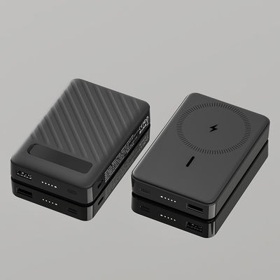 Un bon prix. Banque d'alimentation magnétique Li Polymer 15W Sortie sans fil de type C Protection contre la surcharge en ligne