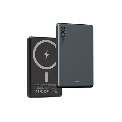 Un bon prix. Chargement sans fil Ultra Slim Powerbank 5000 mAh avec sortie ABS Pc Type C 5V/2.4A en ligne